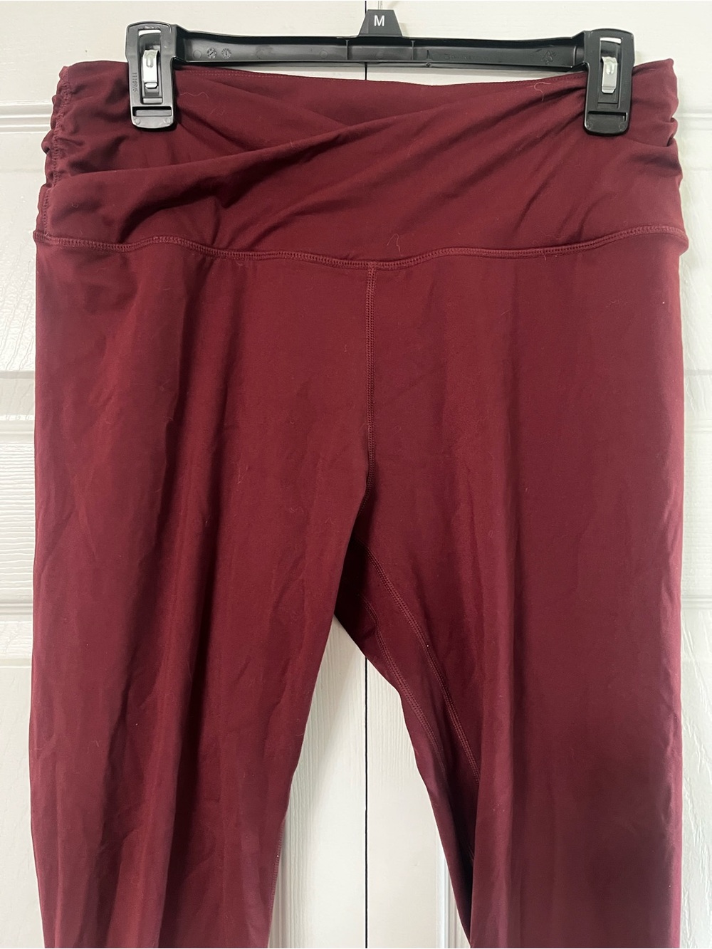 Ododos xl women’s V-Waist Leggings - Burgundy leggings short girl friendly - Picture 3 of 8